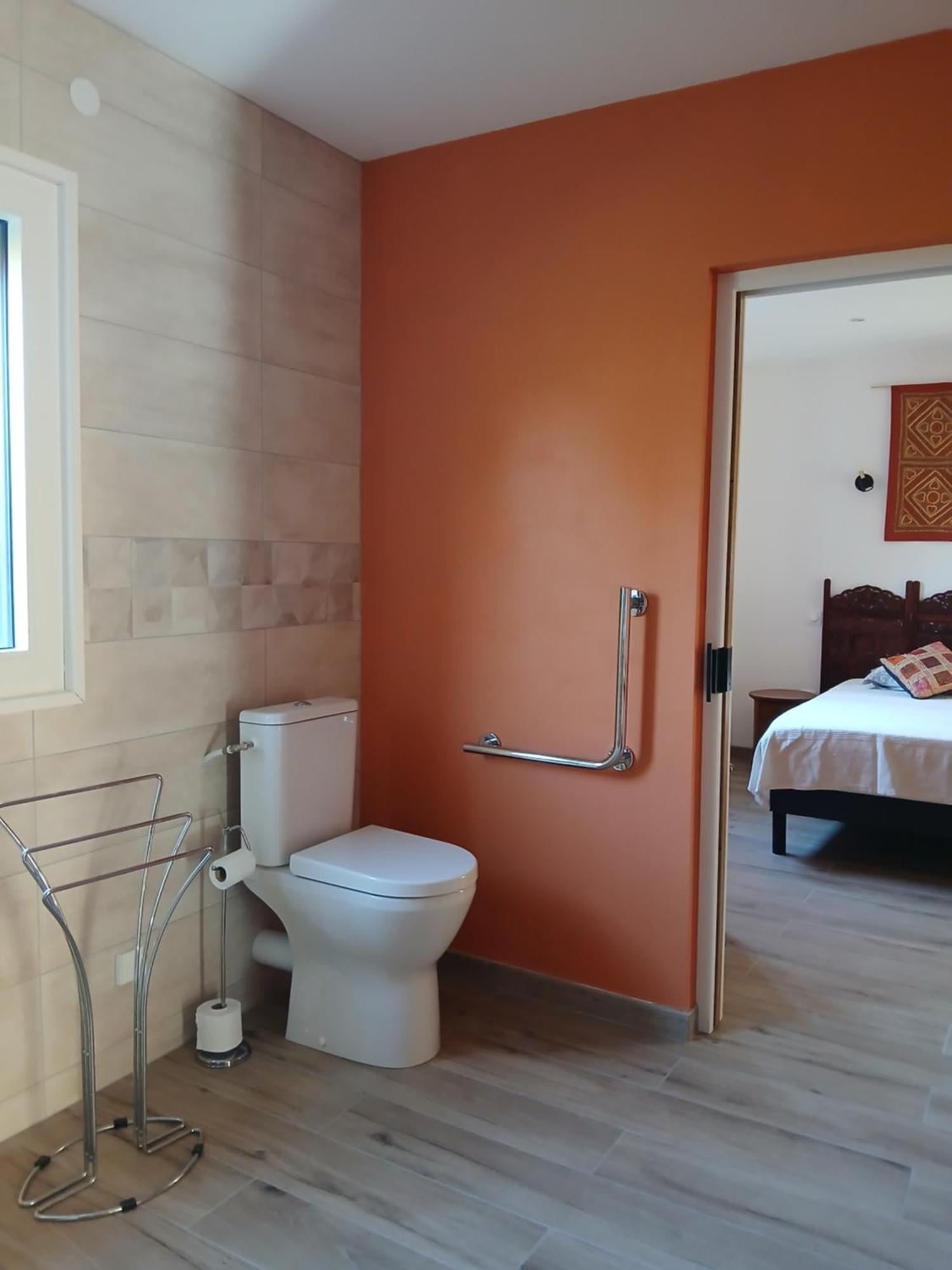 Les Trois Salazes Bed and Breakfast Cambrai Exteriör bild